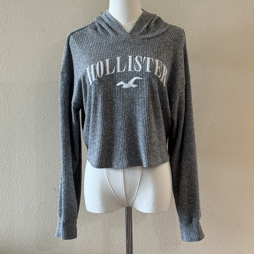 Hollister Gray Waffle‎ Knit Cropped Hoodie Embroidered Logo Pullover Small